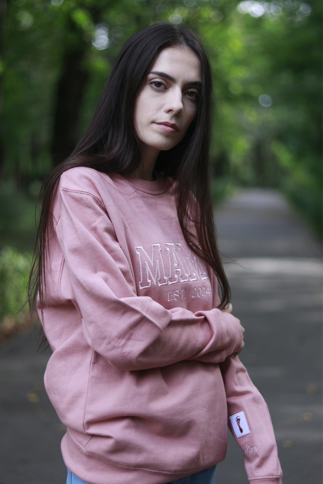 Embroidered Mama Sweatshirt